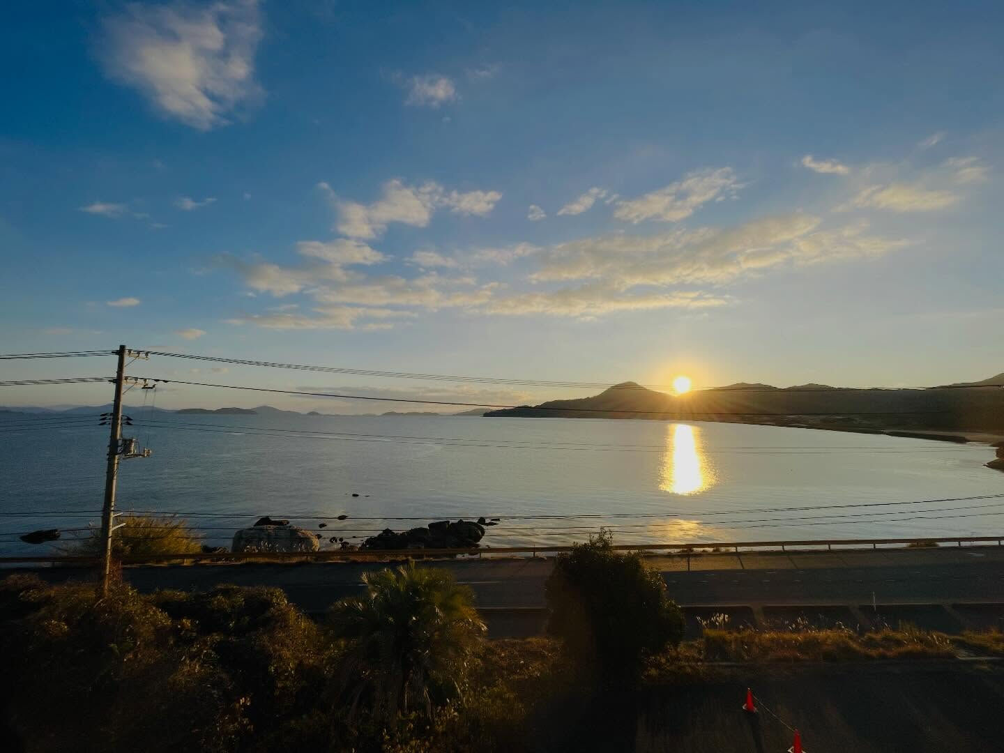 穏やかな朝を迎えています🌅