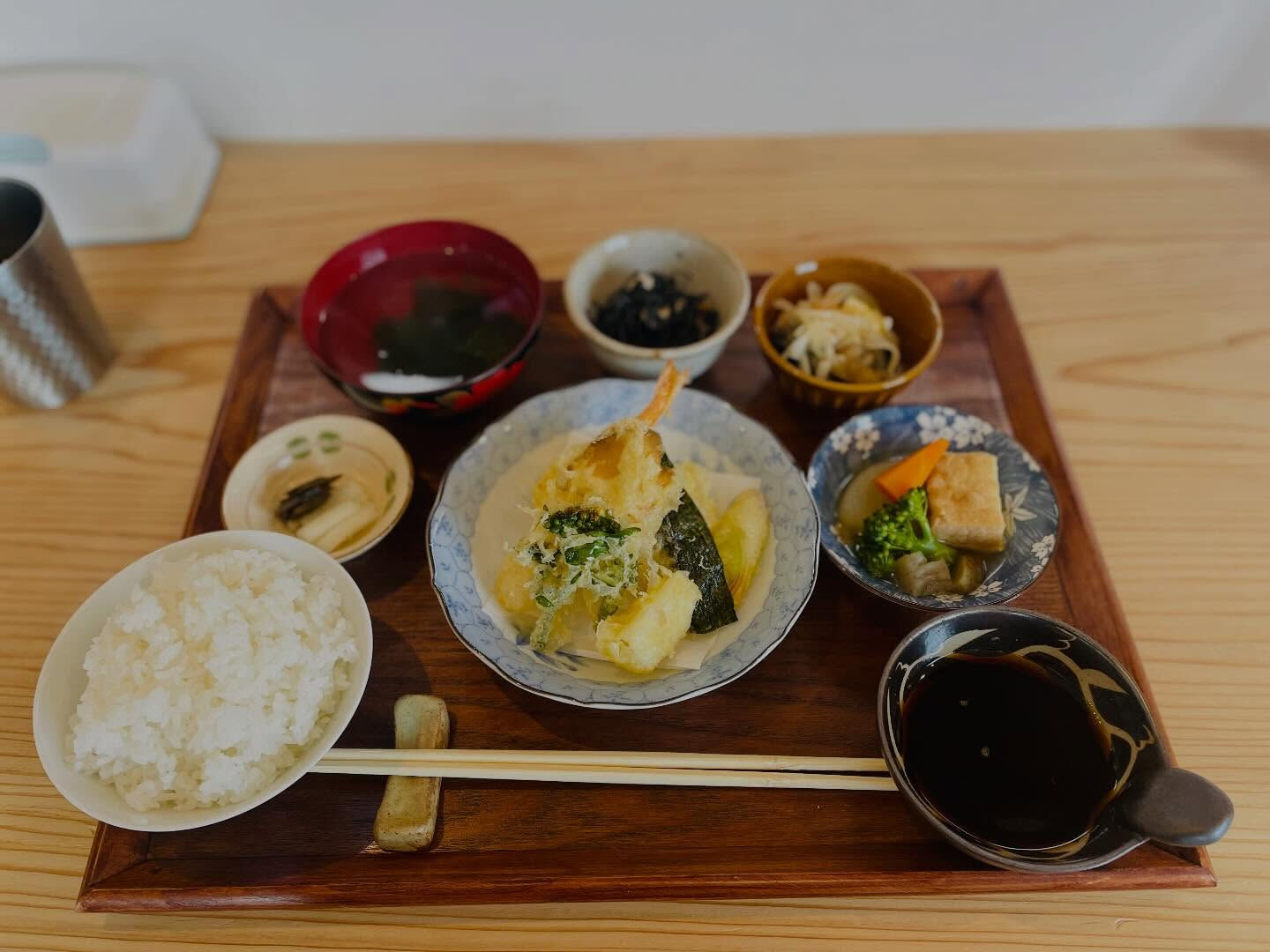 先日、周防大島町にある小さな宿「出井食堂」に行ってきました✨